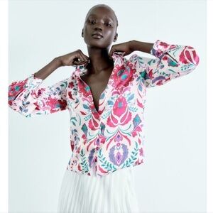 ZARA - WOMEN’S MULTI COLORED SATIN/SILK BLOUSE - SIZE XS